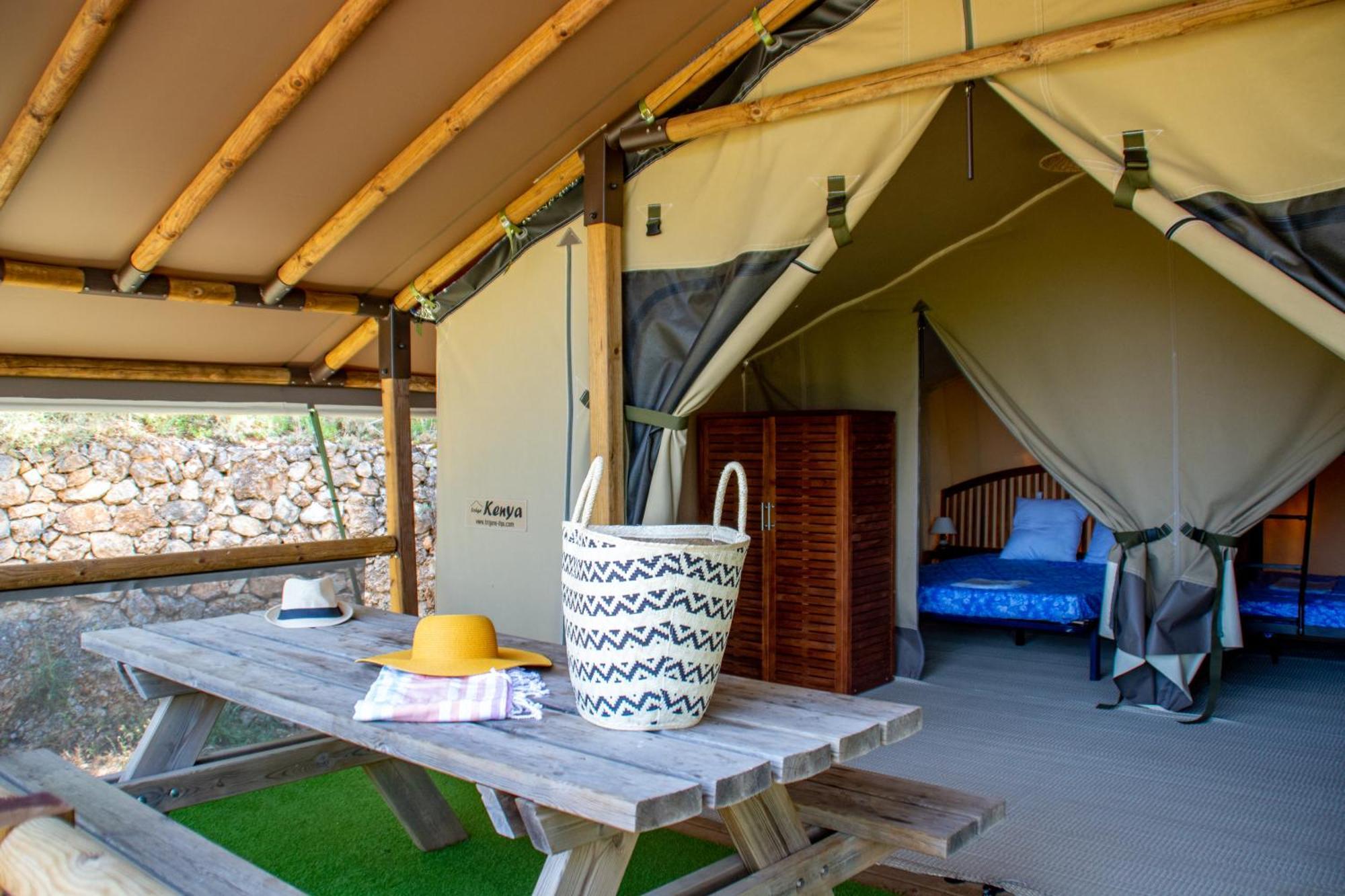 Campasun Camping De L'Aigle Aiguines Dış mekan fotoğraf